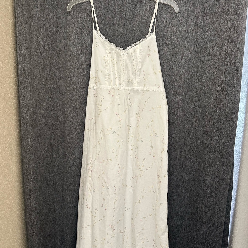 Brandy Melville White Floral Maxi Dress